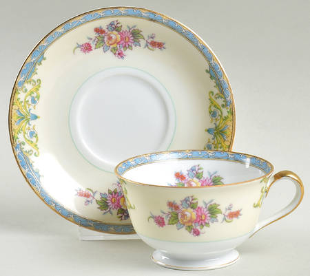 Mystery #183 Footed Cup & Saucer Set
