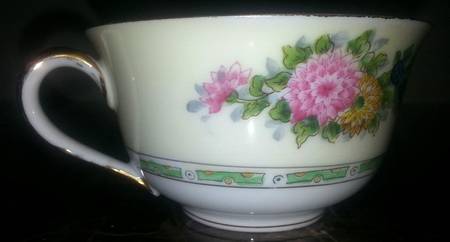 Mystery #186 Footed Cup