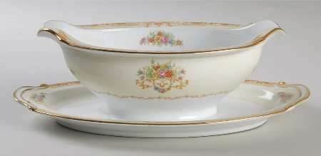 Mystery #198 Gravy Boat with Attached Underplate