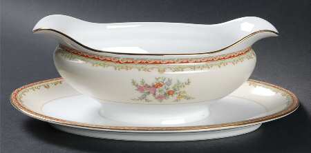 Mystery #20 Gravy Boat with Attached Underplate