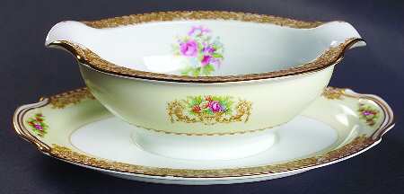 Mystery #203 Gravy Boat with Attached Underplate