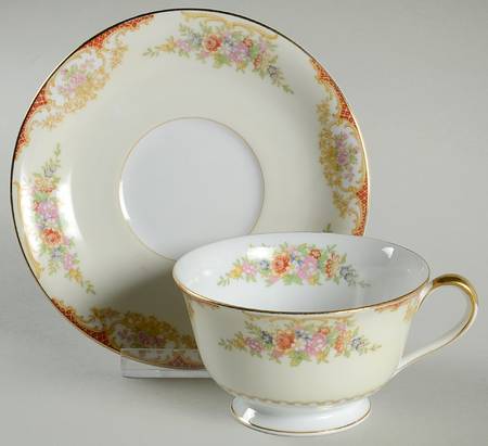 Mystery #209 Footed Cup & Saucer Set
