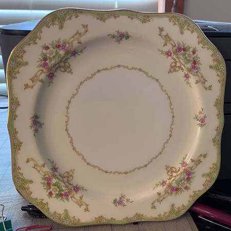 Mystery #215 Square Salad Plate