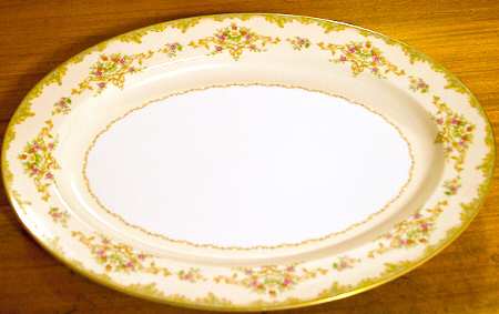 Mystery #215 16" Oval Serving Platter