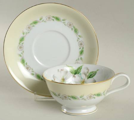 Mystery #220 Footed Cup & Saucer Set