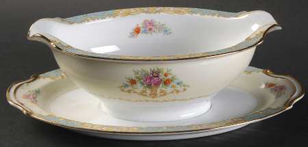 Mystery #234 Gravy Boat with Attached Underplate
