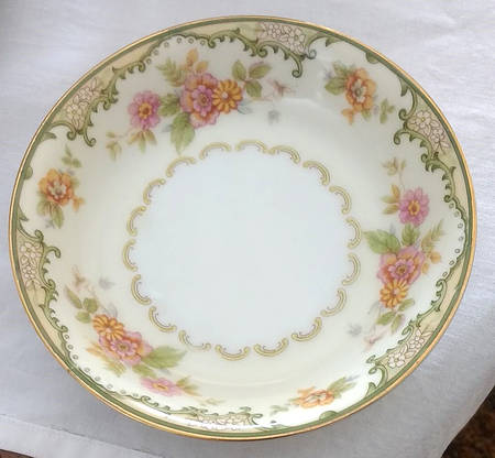 Mystery #235 Fruit/Dessert (Sauce) Bowl