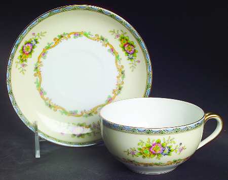 Mystery #42 Flat Cup & Saucer Set