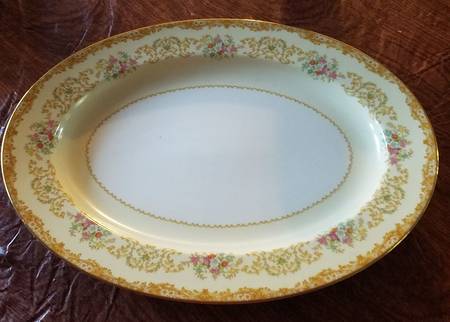 Mystery #72 15" Oval Serving Platter