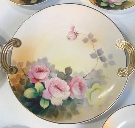 Mystery #82 Handled Cake Plate