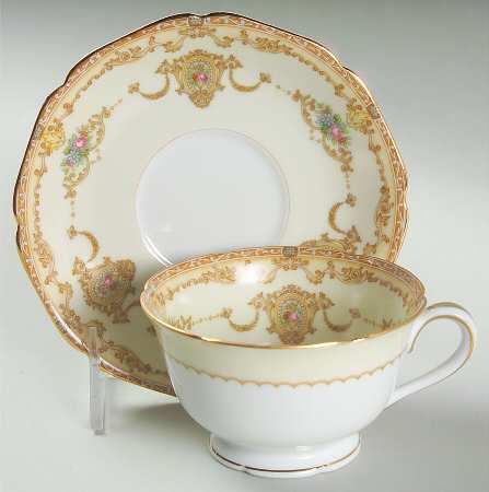 Mystery #87 Footed Cup & Saucer Set
