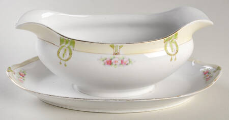 Mystery #96 Gravy Boat with Attached Underplate
