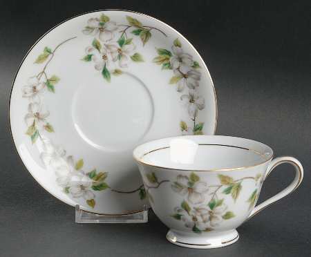N1 Footed Cup & Saucer Set