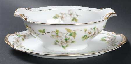 N1 Gravy Boat with Attached Underplate