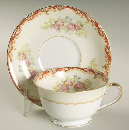 N106 Footed Cup & Saucer Set