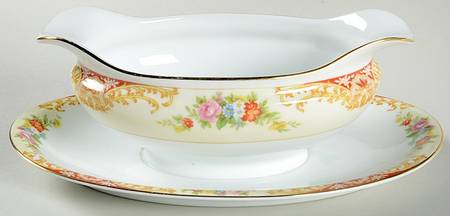 N107 Gravy Boat with Attached Underplate