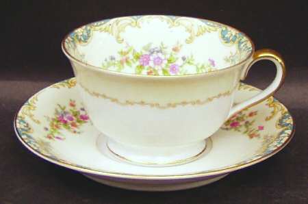 N110 Footed Cup & Saucer Set