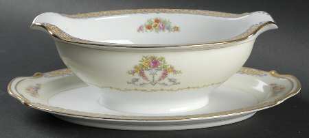 N111 Gravy Boat with Attached Underplate