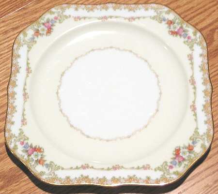 N122 Square Luncheon Plate