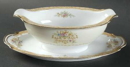 N127 Gravy Boat with Attached Underplate