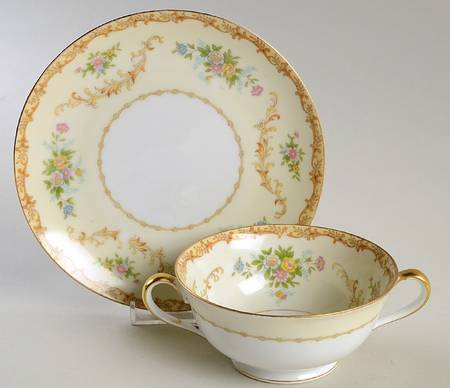 N128 Footed Cream Soup Bowl & Saucer Set