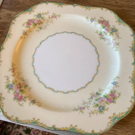 N13 Square Salad Plate