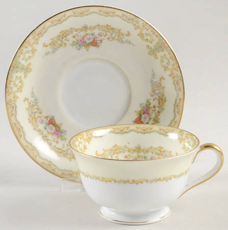 N136 Footed Cup & Saucer Set