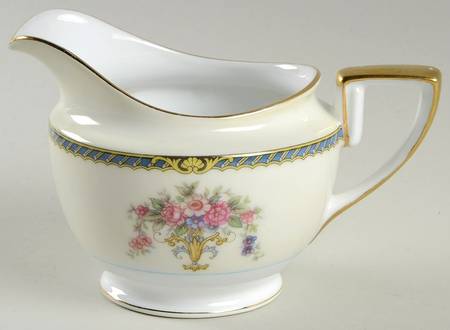 N138 Creamer