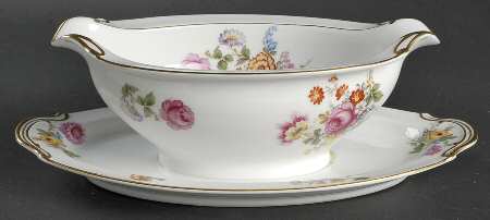 N142 Gravy Boat with Attached Underplate