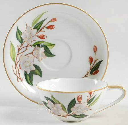 N144 Flat Cup & Saucer Set
