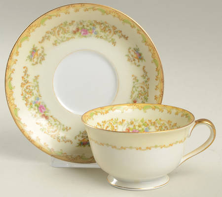 N149 Footed Cup & Saucer Set