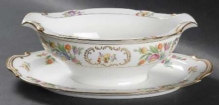N152 Gravy Boat with Attached Underplate