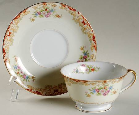 N153 Footed Cup & Saucer Set