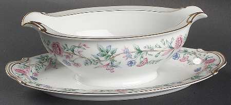 N167 Gravy Boat with Attached Underplate