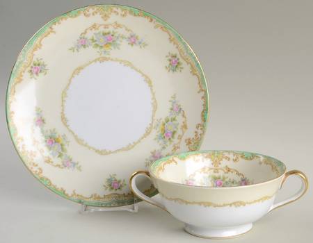 N17 Footed Cream Soup Bowl & Saucer Set