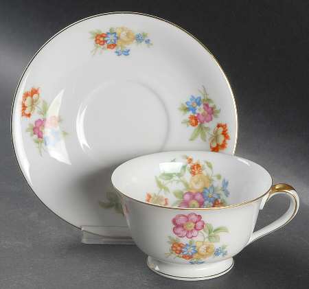 N178 Footed Cup & Saucer Set