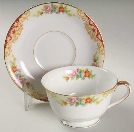 N191 Footed Cup & Saucer Set