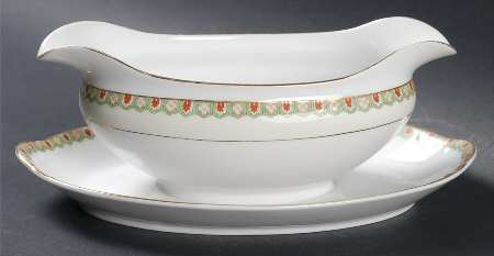 N195 Gravy Boat with Attached Underplate