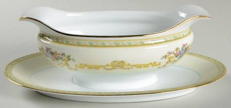 N214 Gravy Boat with Attached Underplate
