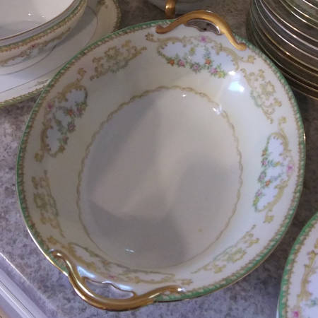N222 9" Oval Vegetable Bowl