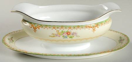 N236 Gravy Boat with Attached Underplate