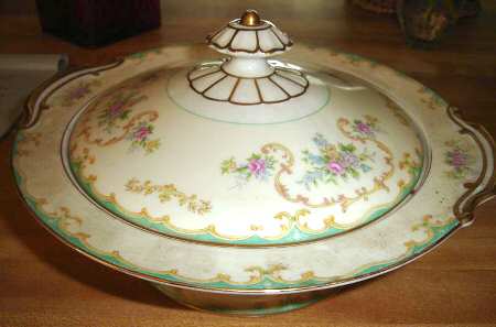 N238 Round Covered Vegetable