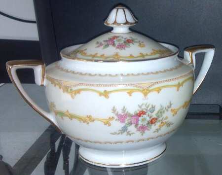 N240 Sugar Bowl & Lid