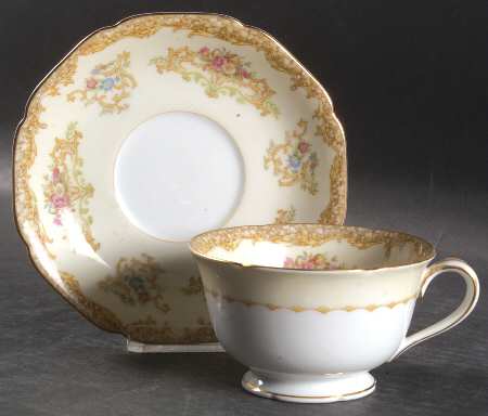 N245 Footed Cup & Saucer Set