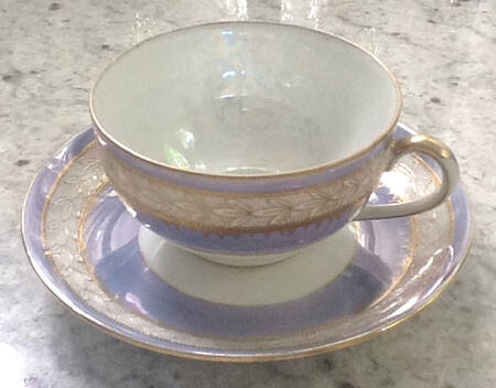 N246 Flat Cup & Saucer Set