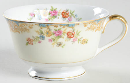 N251 Footed Cup