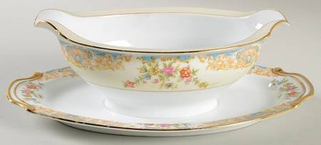 N251 Gravy Boat with Attached Underplate