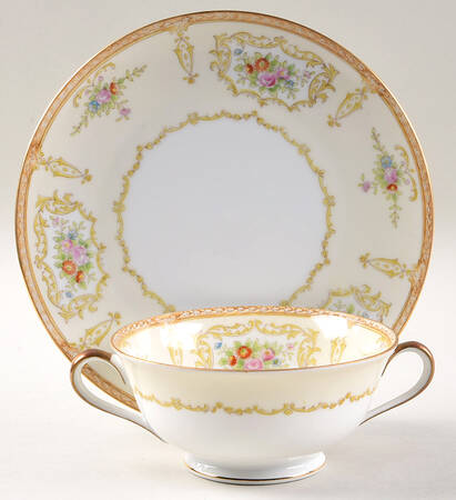 N252 Footed Cream Soup Bowl & Saucer Set
