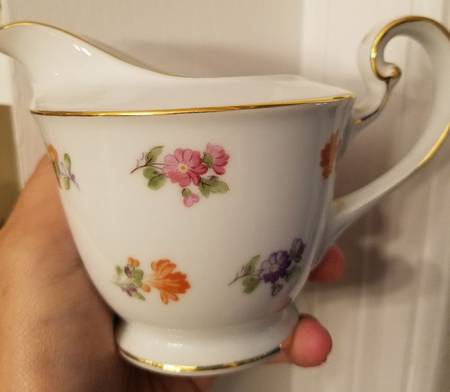 N263 Creamer
