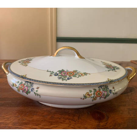 N282 Oval Covered Vegetable